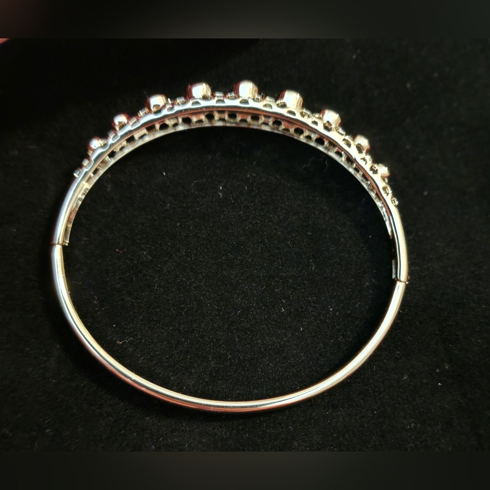 Elegant Silver Hinged Bracelet Marked KP 57 Quiet Luxury 6" Wrist - Picture 4 of 8